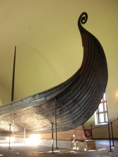 Exhibition_in_Viking_Ship_Museum,_Oslo_01